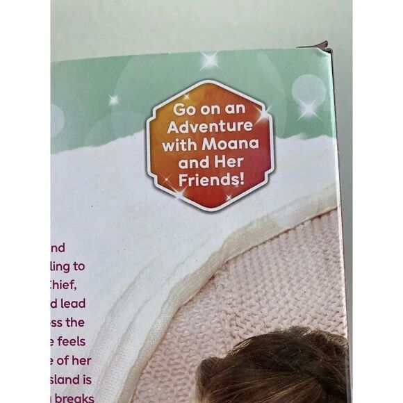 Disney Princess Moana 14” Inch Singing Doll includes Animal Friends Pua & Heihei - Picture 5 of 9